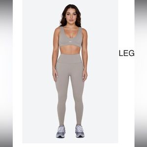 Set Active SportBody Leggings-SMALL. Brand new, never worn…got the wrong size.